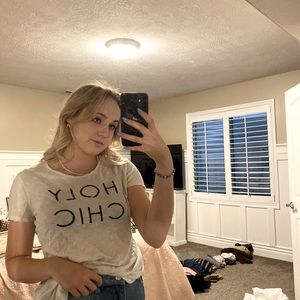 Holy chic design Old Navy T-shirt. Super fun and fresh. In great condition.